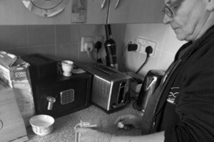 Alan_making_tea
