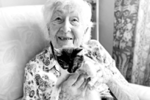 Lady holding a kitten